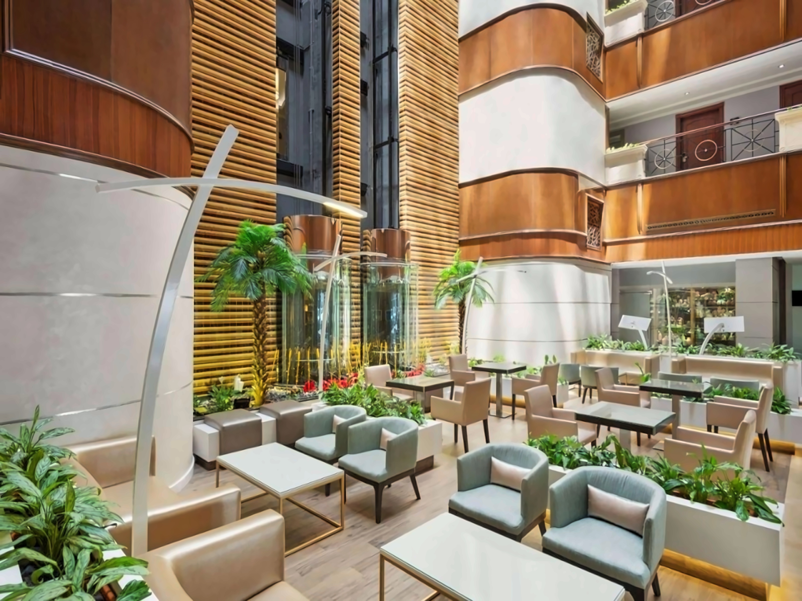 Howard Johnson Plaza by Wyndham Dubai Deira 5