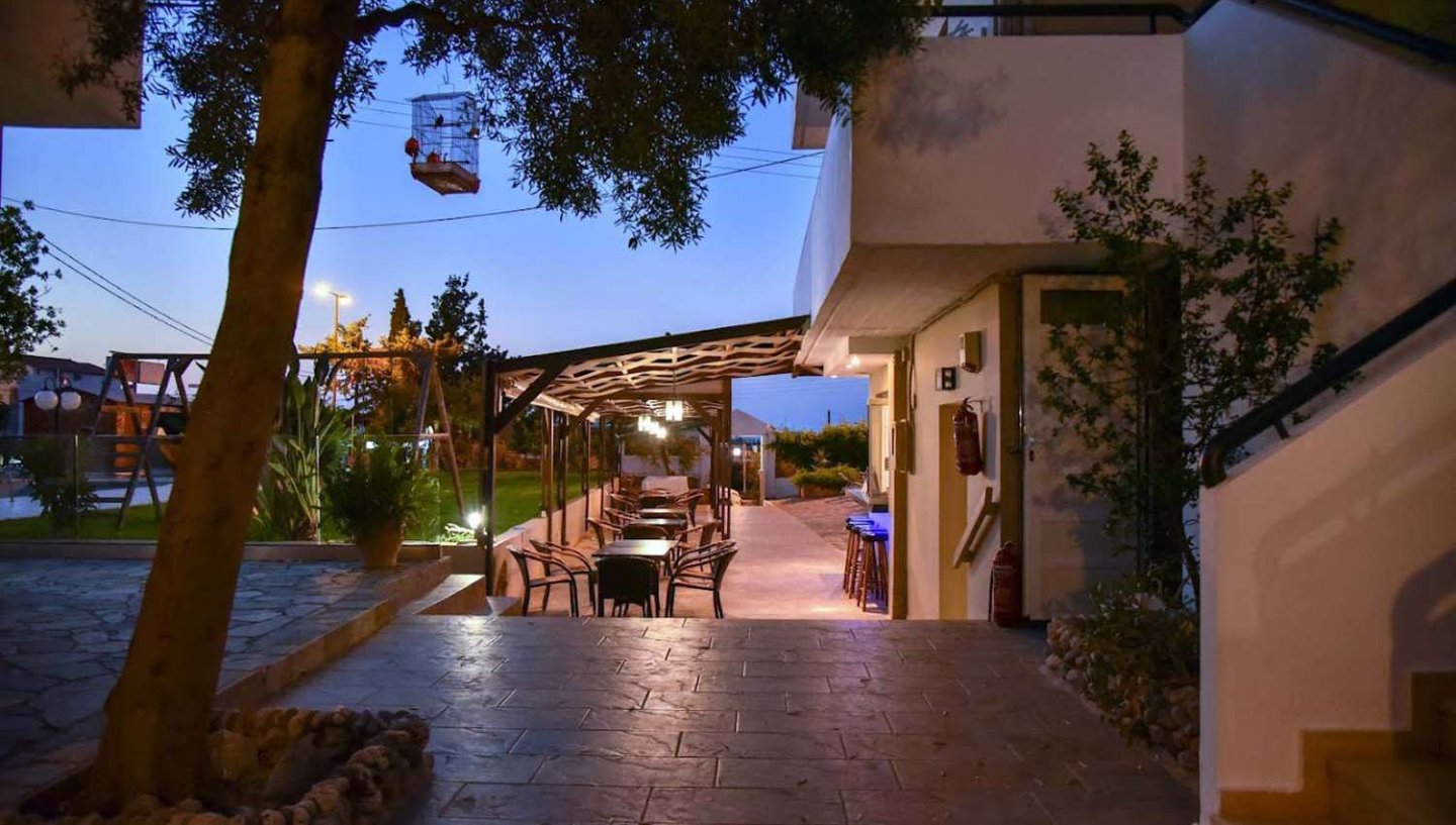 Iraklis Apartments 6