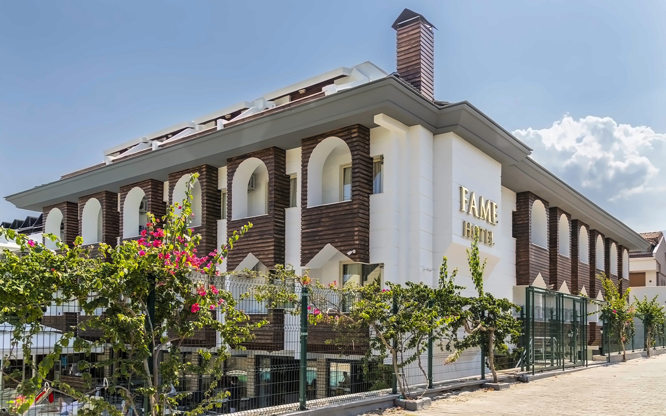 Fame Hotel 2
