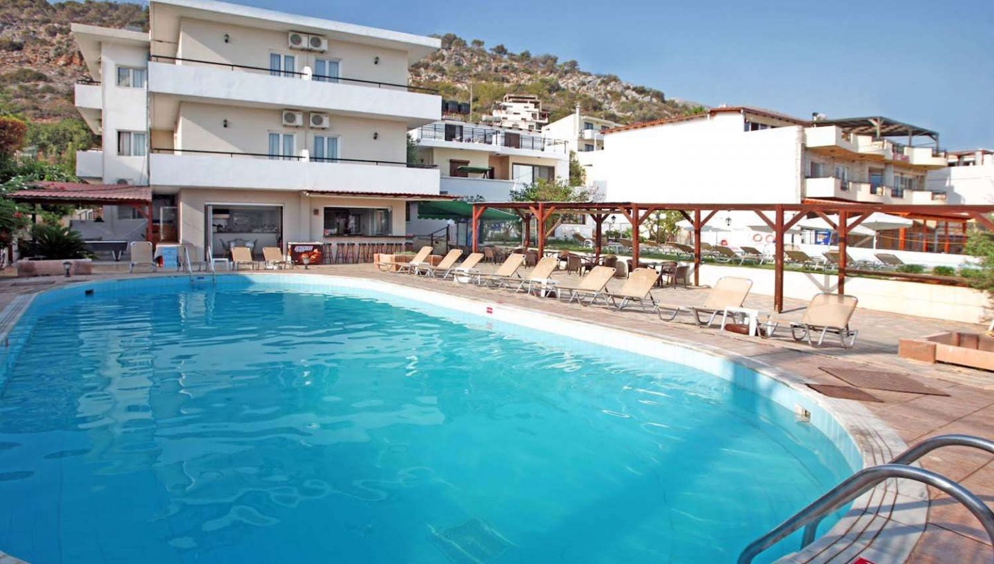 Iraklis Apartments 3