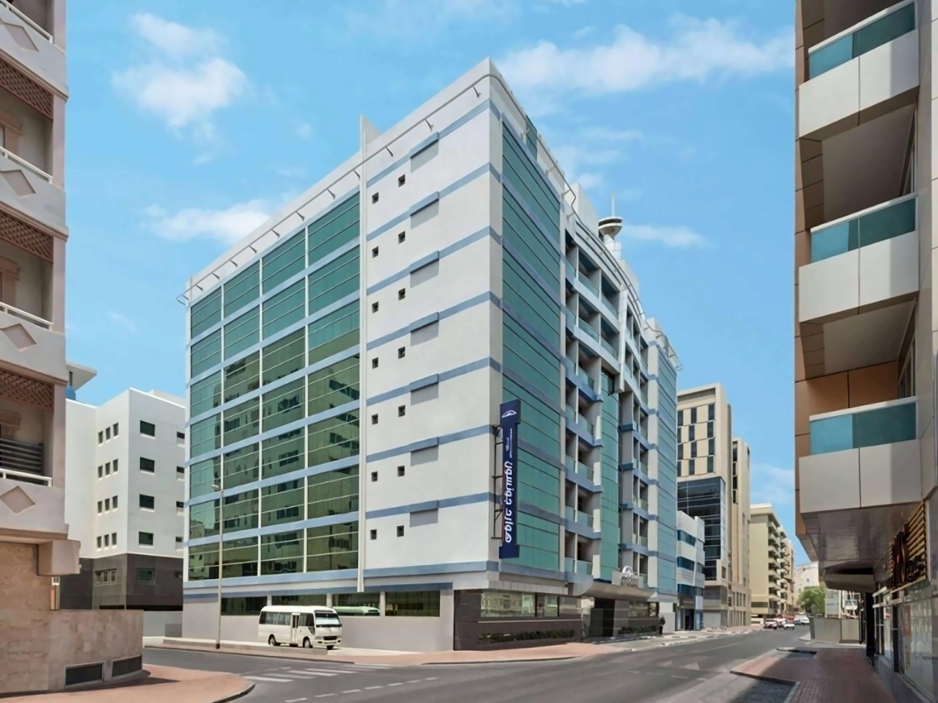 Howard Johnson Plaza by Wyndham Dubai Deira 2