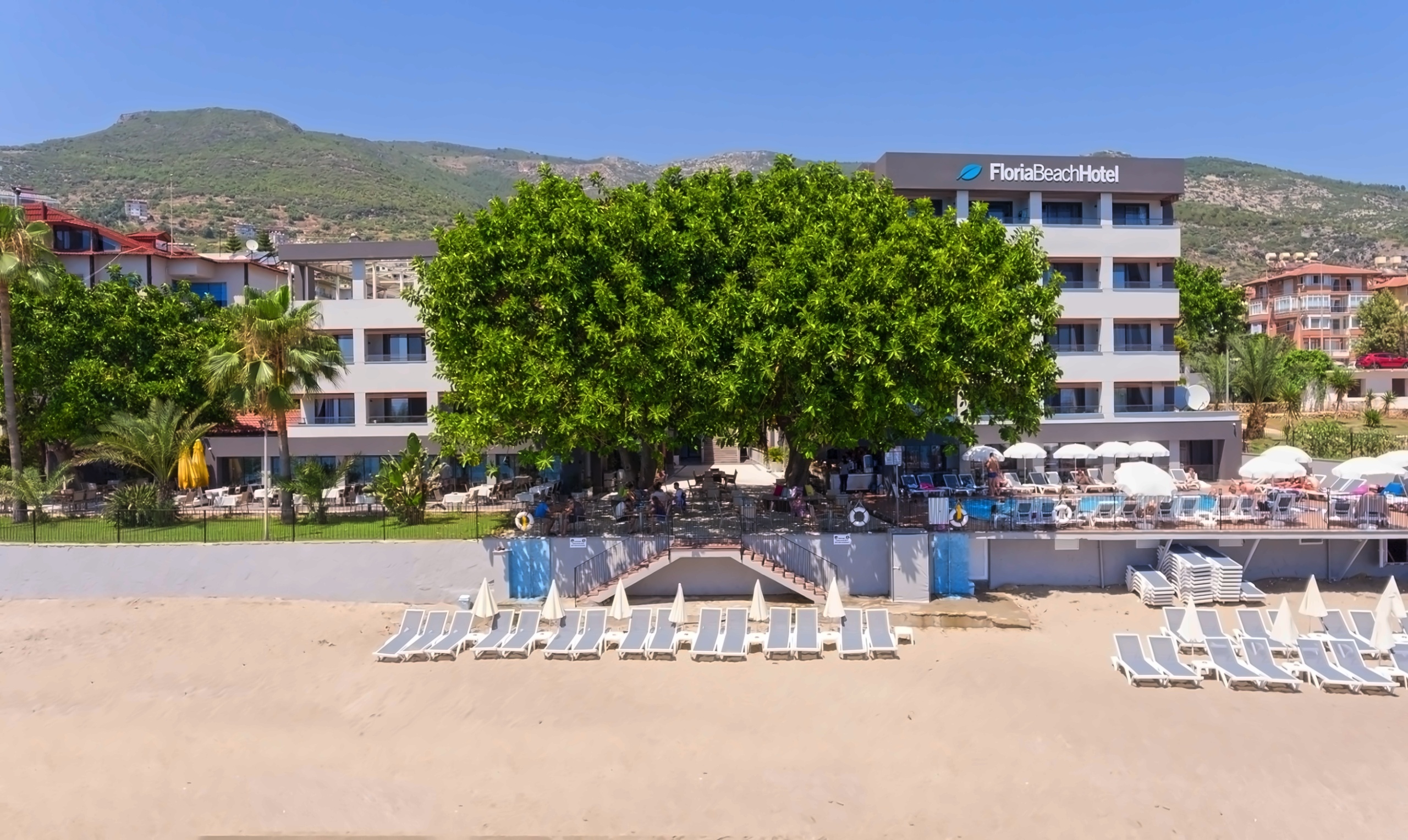 Floria Beach 5