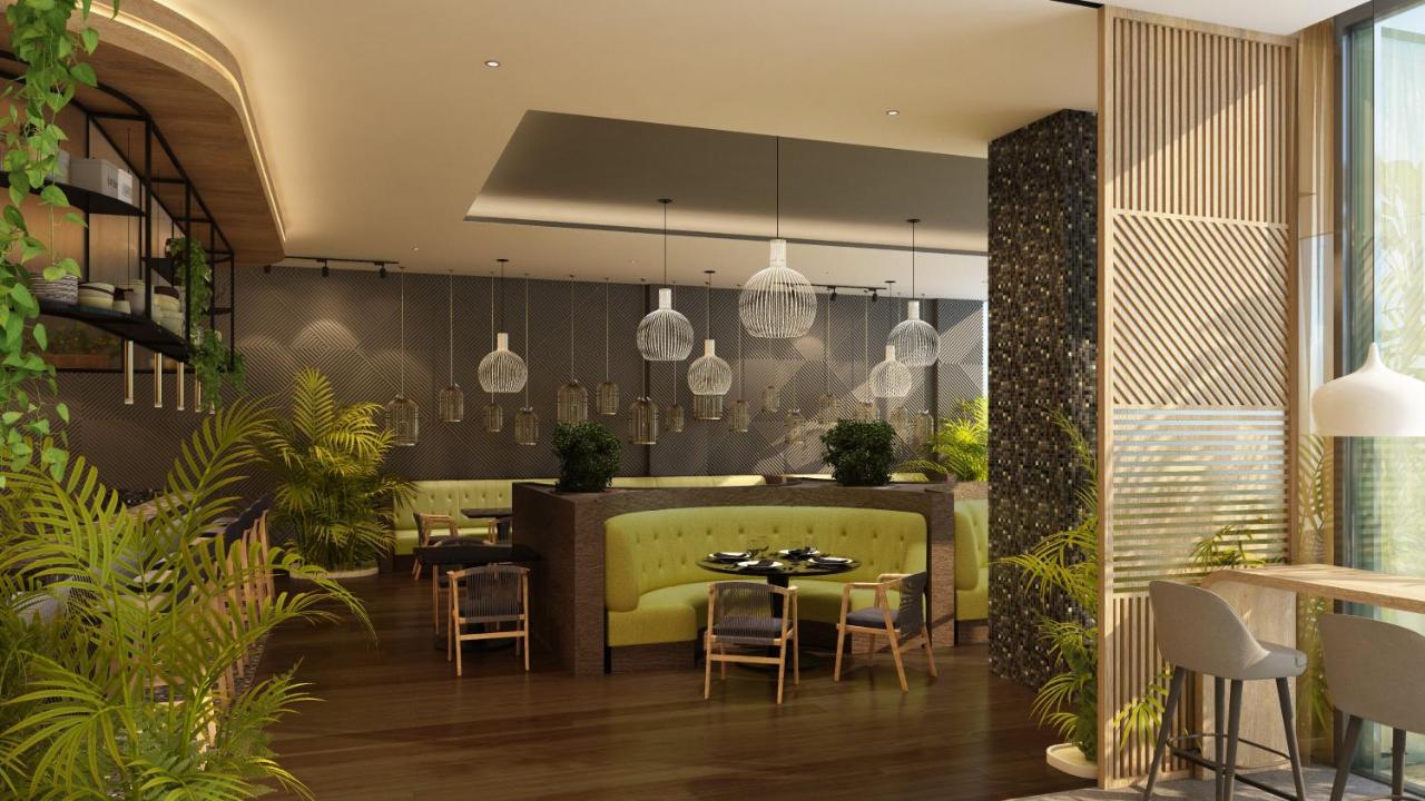 Holiday Inn Dubai Business Bay 4