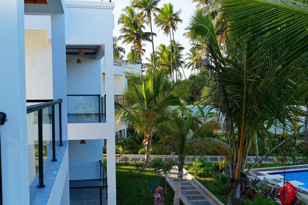 Changarawe Hotel 5