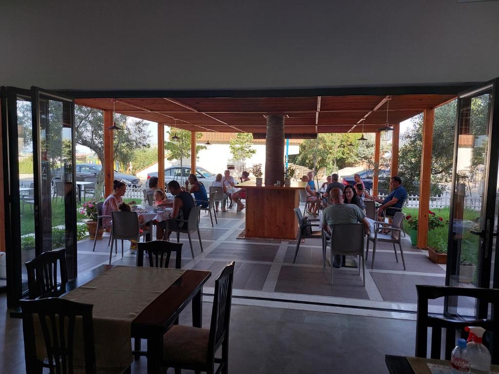 Velmar Hotel 4