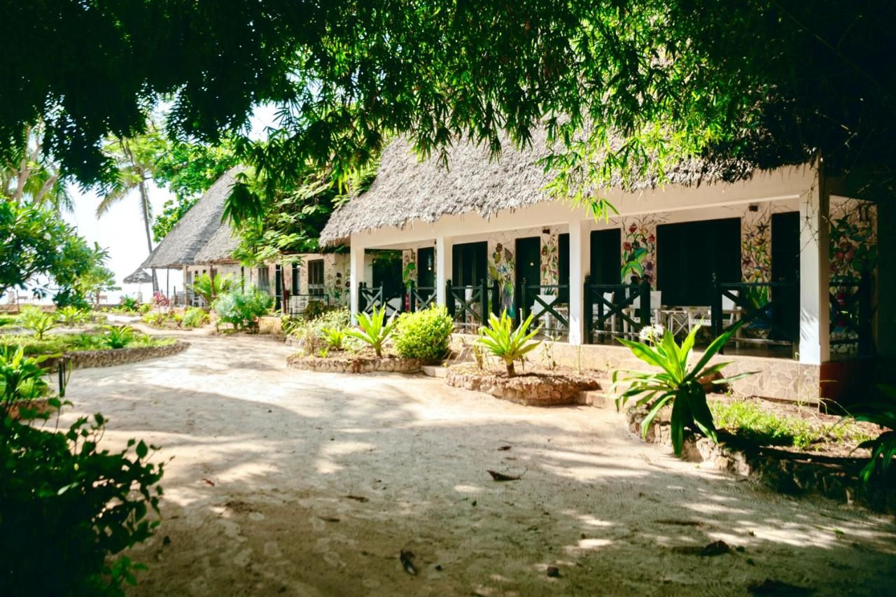 Mambo Ocean Resort 6