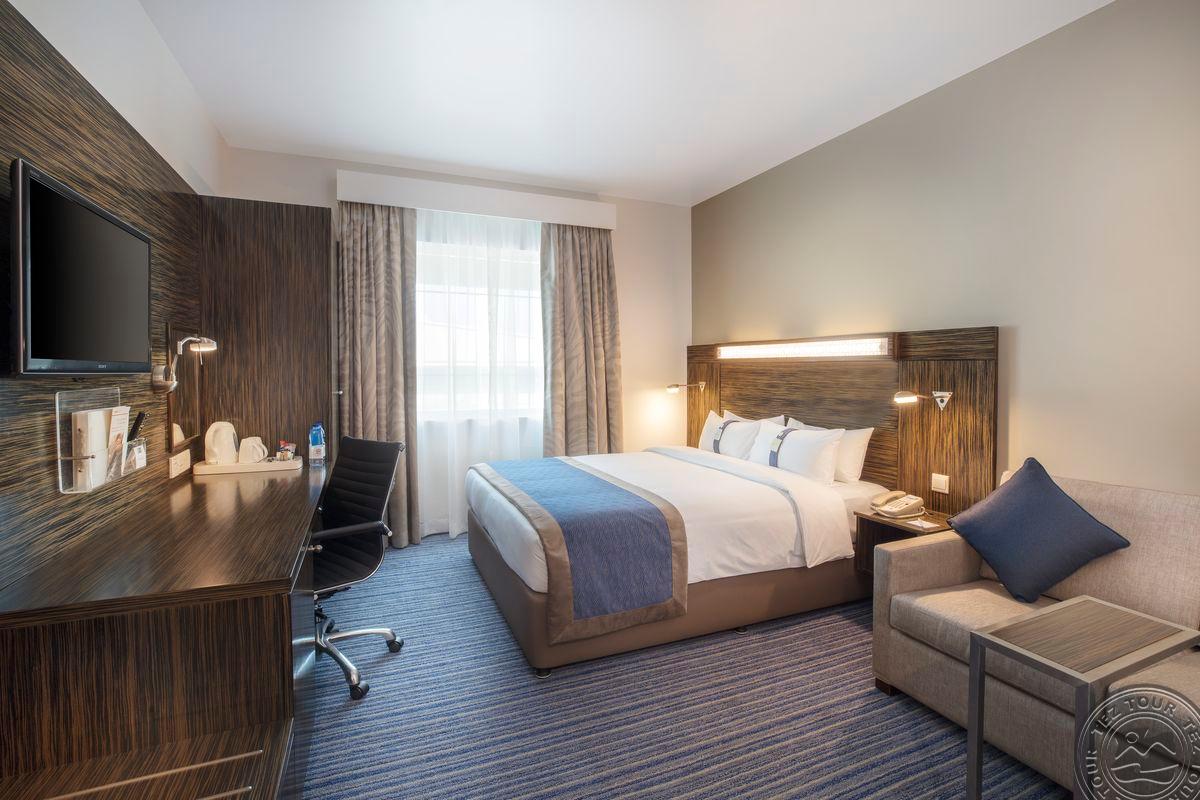 Holiday Inn Express Safa Park 6