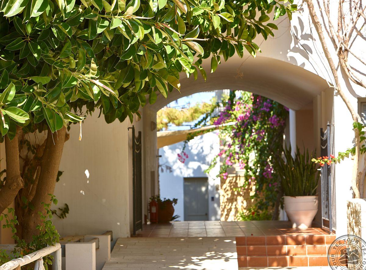 Castello Village Resort 6
