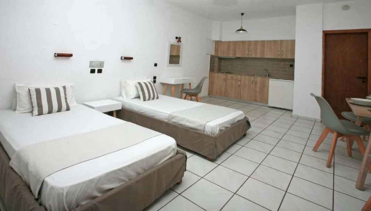 Iraklis Apartments 2