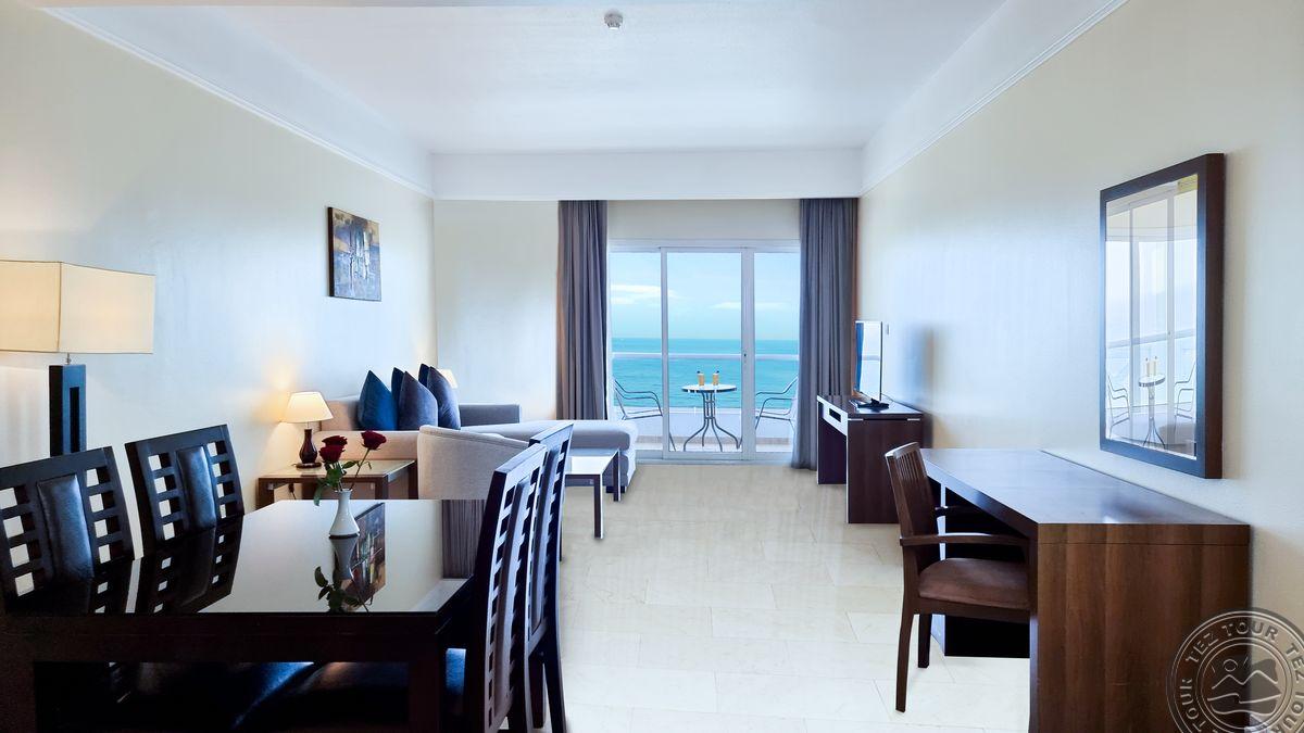Ramada Beach Hotel Ajman 2