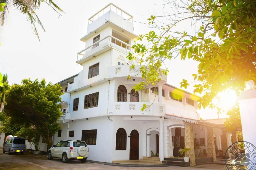 Shanthi Beach Guest House 6