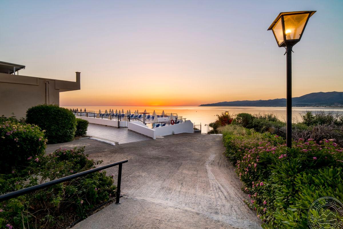 Horizon Beach Hotel 4