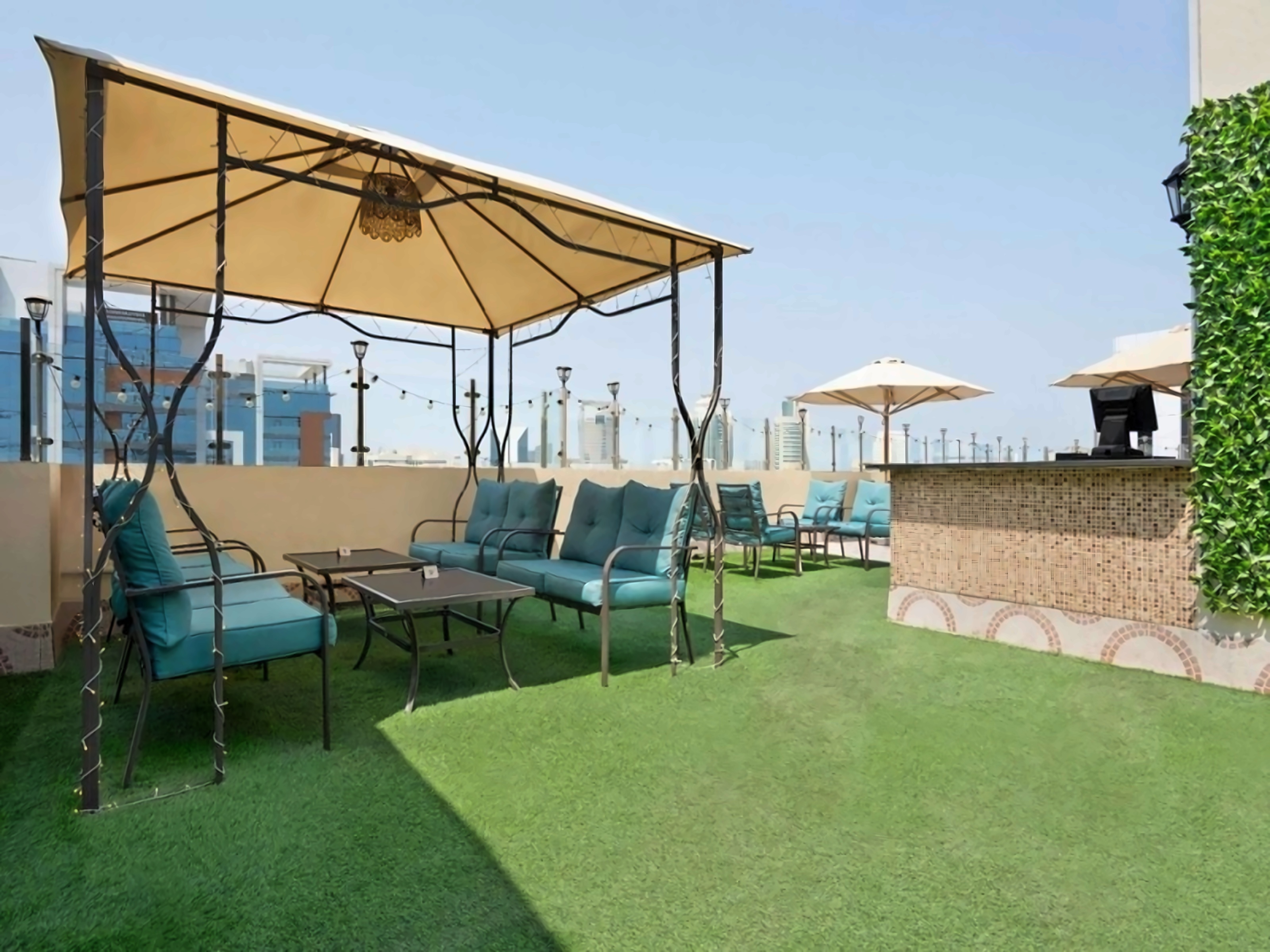 Howard Johnson Plaza by Wyndham Dubai Deira 4