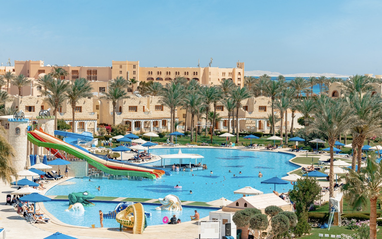 Royal Lagoons Resort and Aqua Park 4