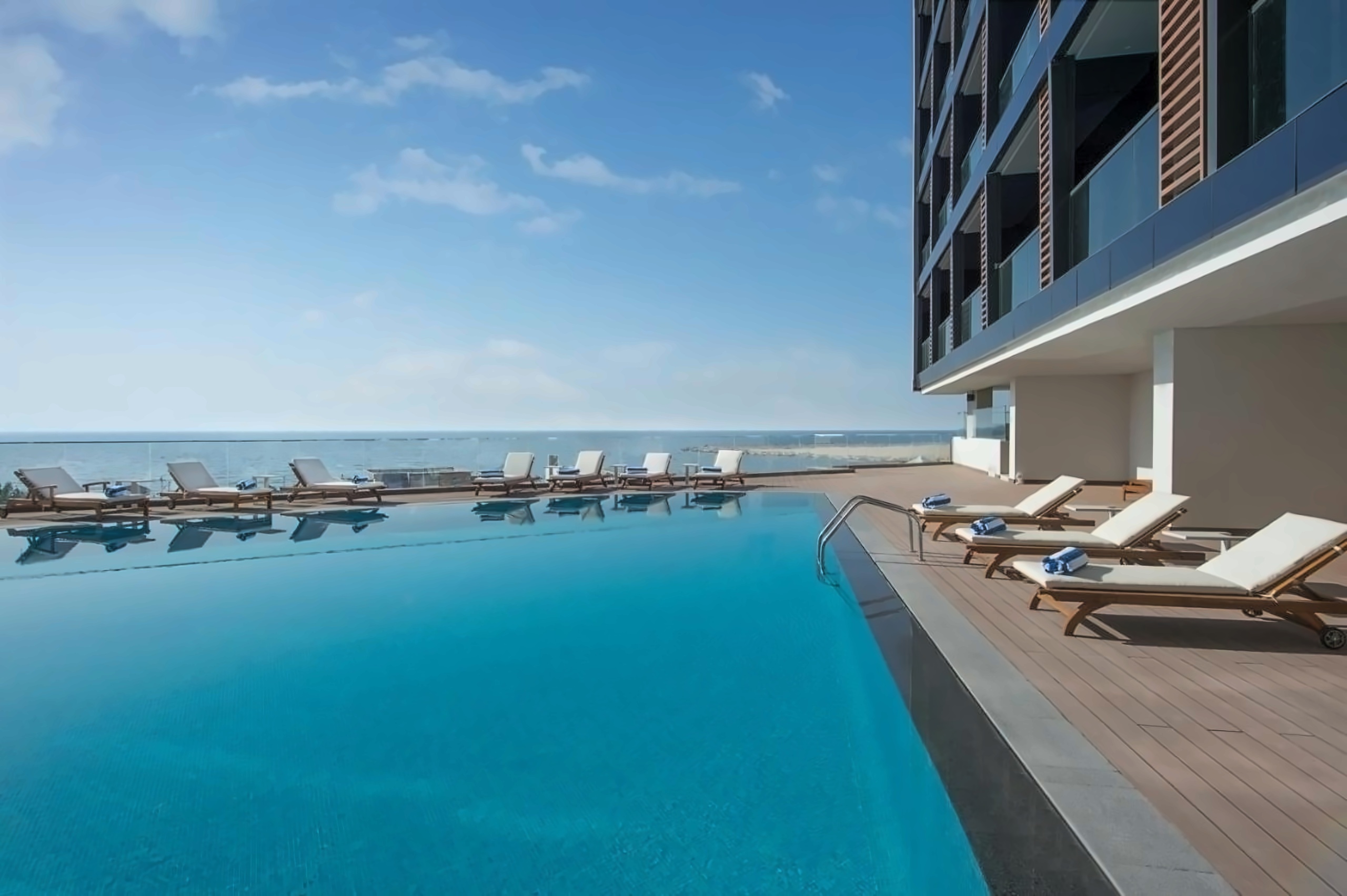 Wyndham Garden Ajman Corniche 3