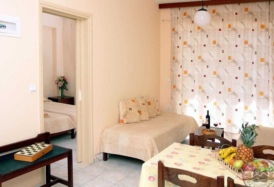 Danaos Beach Apartments 4