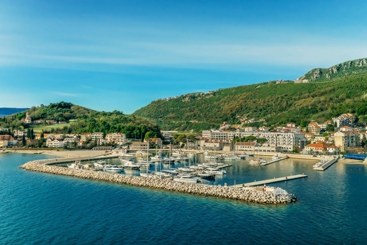 Lazure Marina 3