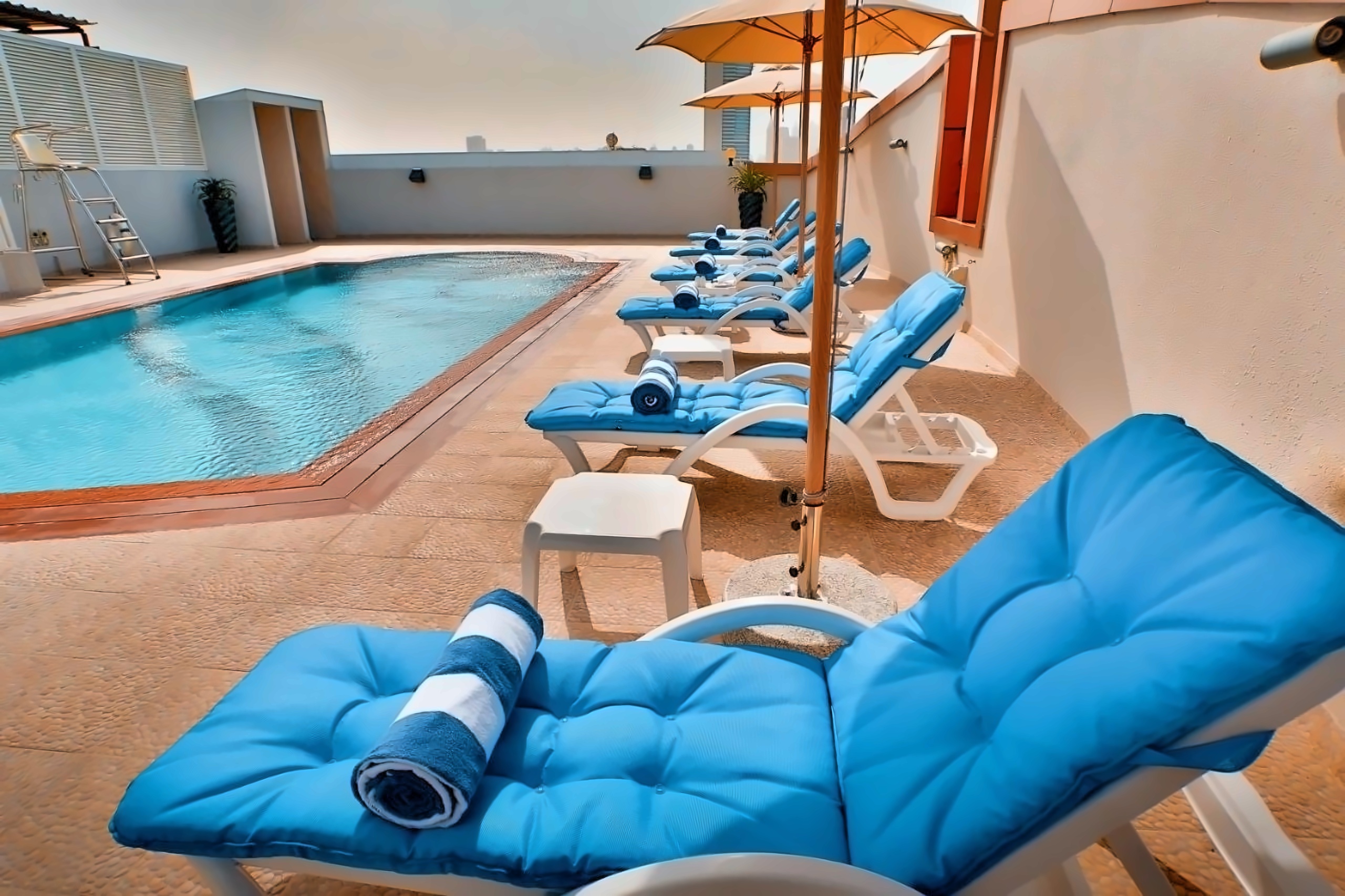 Signature Hotel Al Barsha 4