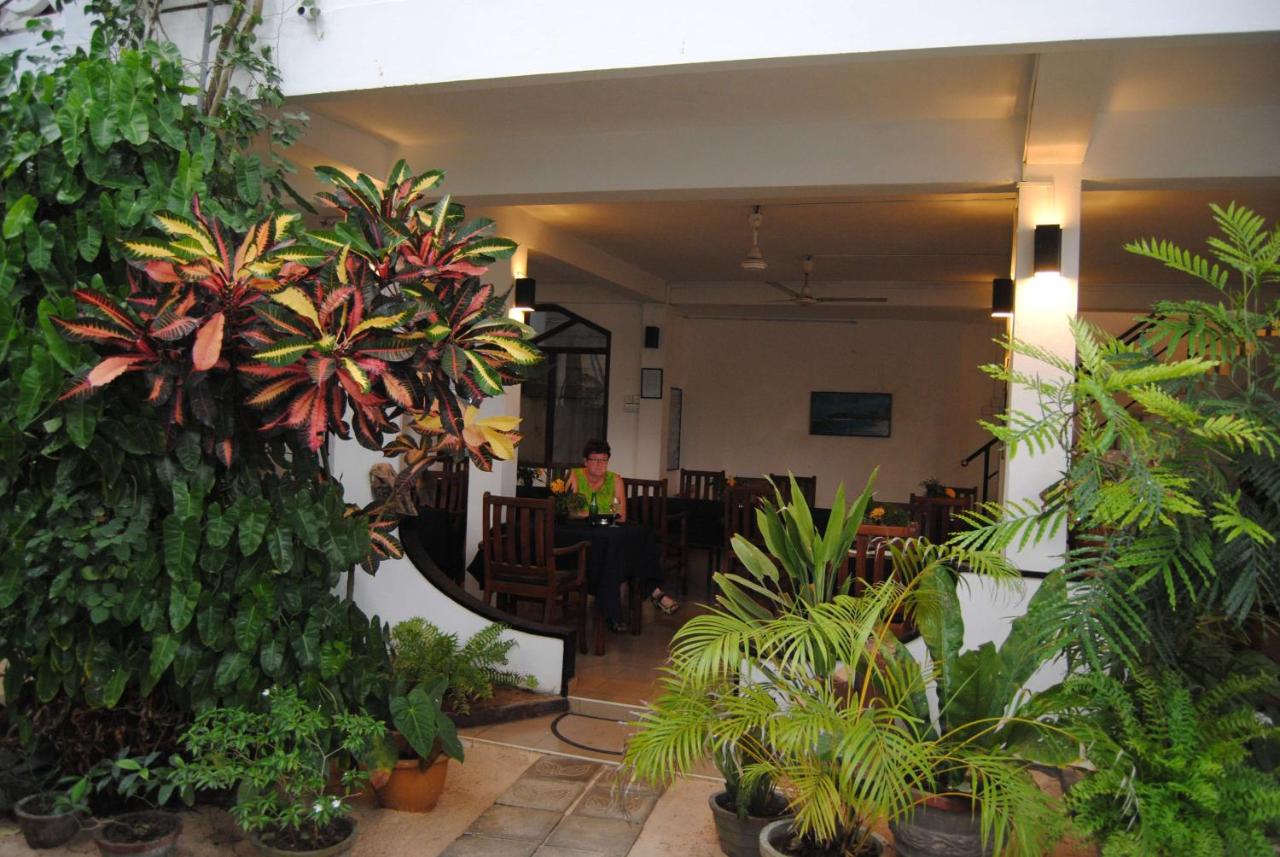 Unawatuna Beach Bungalow 6