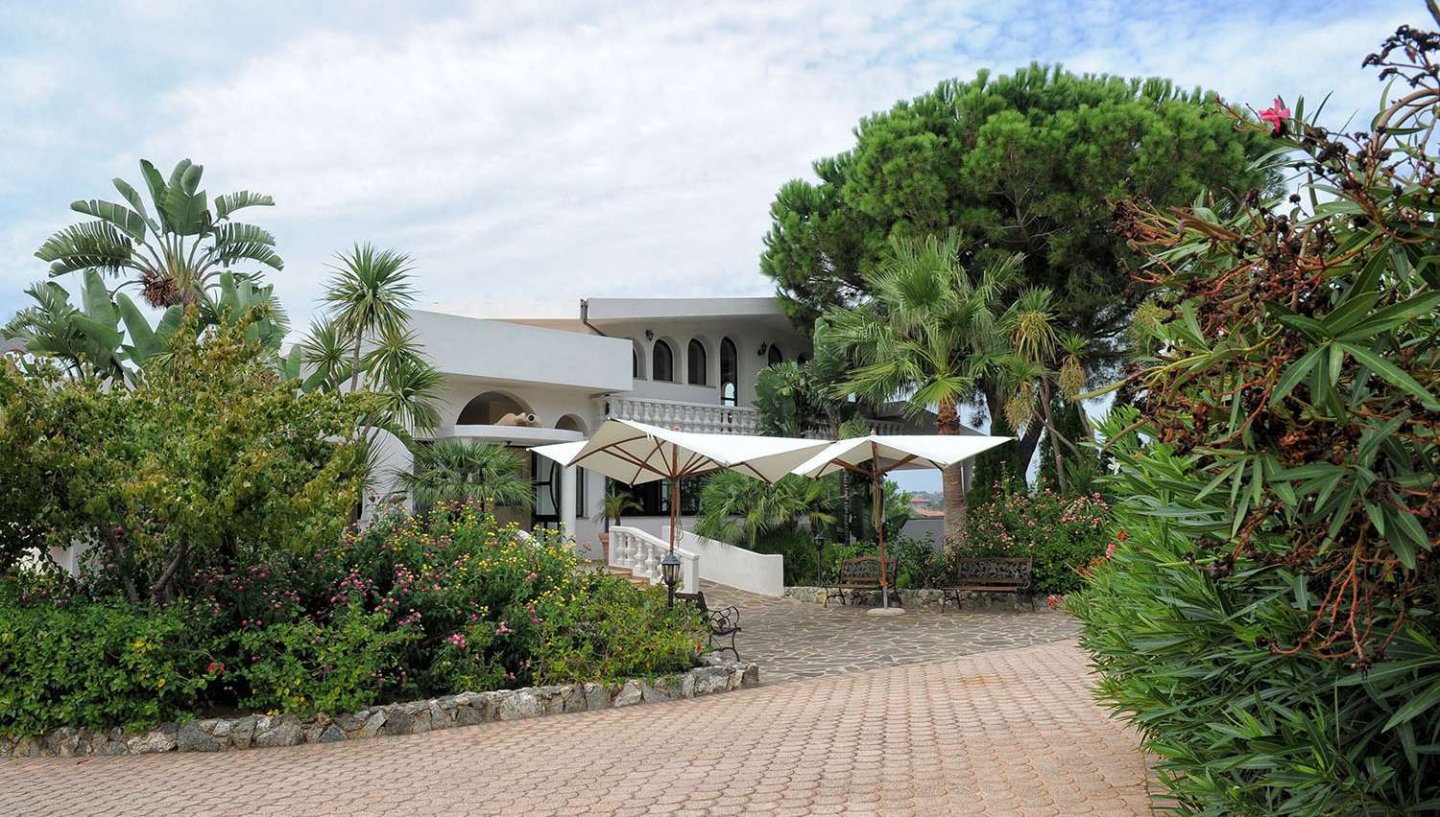 Villaggio Pineta Petto Bianco 3