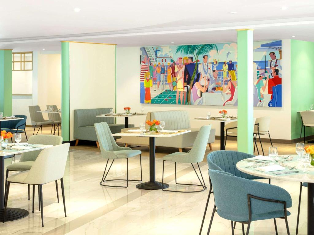 Queen Elizabeth 2 Hotel 2