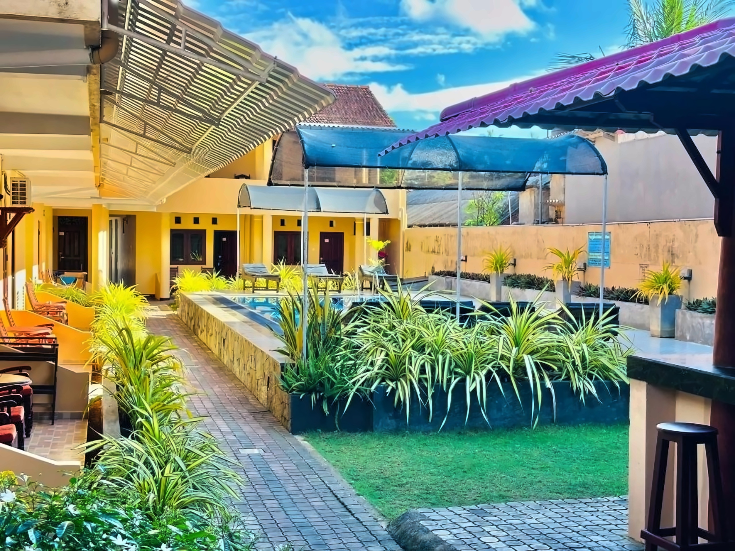 Drifters Hotel 3