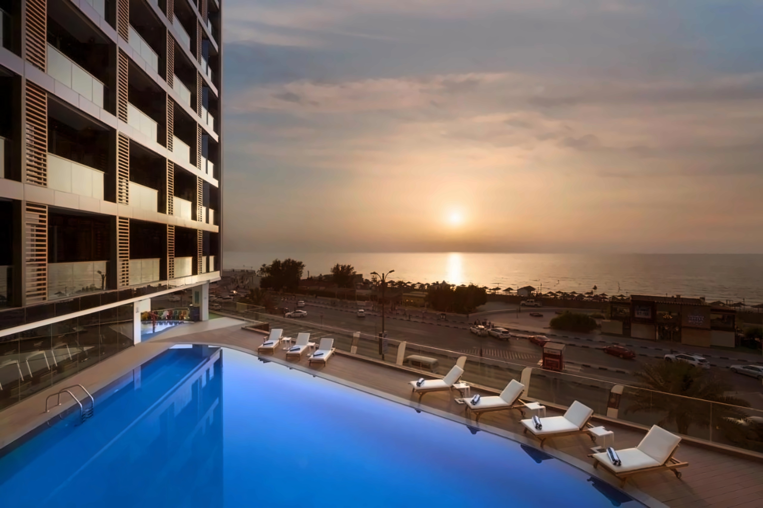 Wyndham Garden Ajman Corniche 4