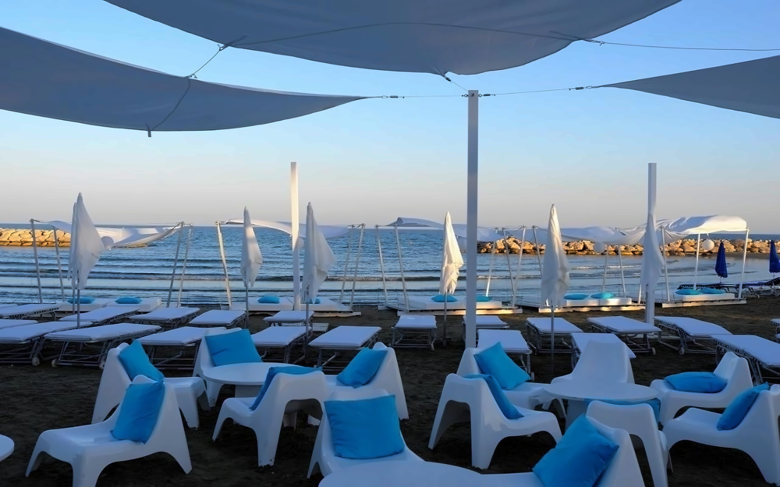 Sandy Beach Hotel 3