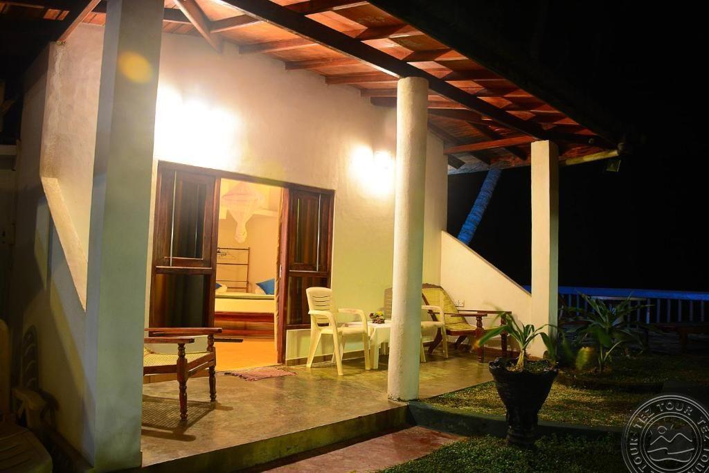 Shanthi Beach Guest House 3