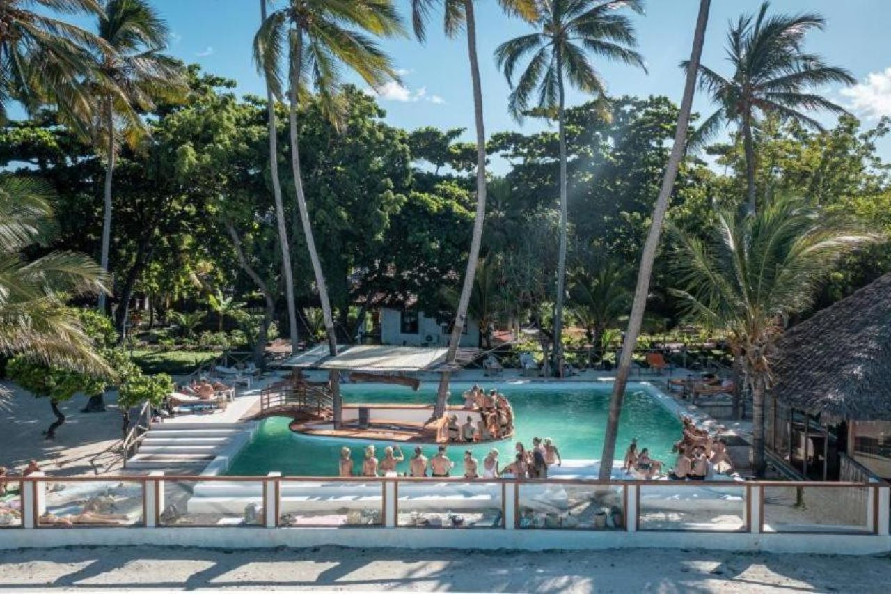 Tiki Beach Club & Resort 4