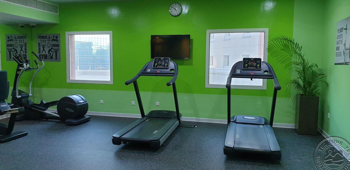 Holiday Inn Express Internet City 6