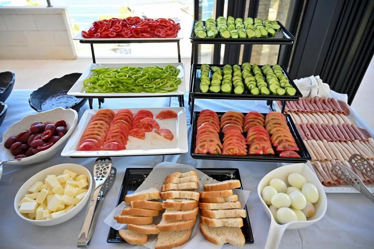 Thea Hotel 4