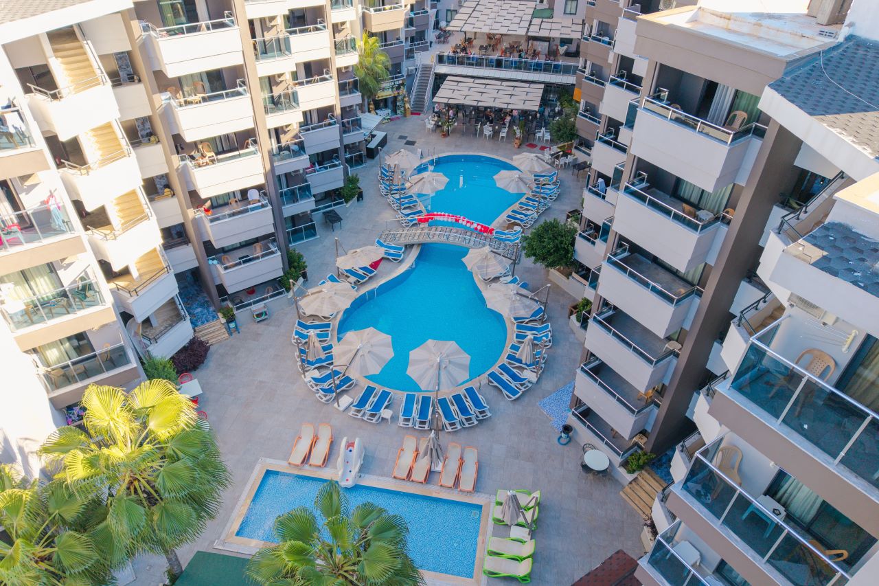 The Nora Hotels Family Club 4
