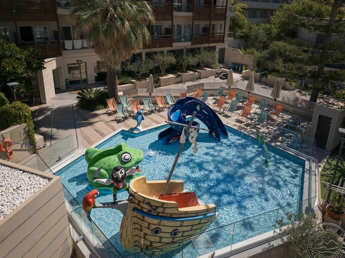 Minos Hotel 4