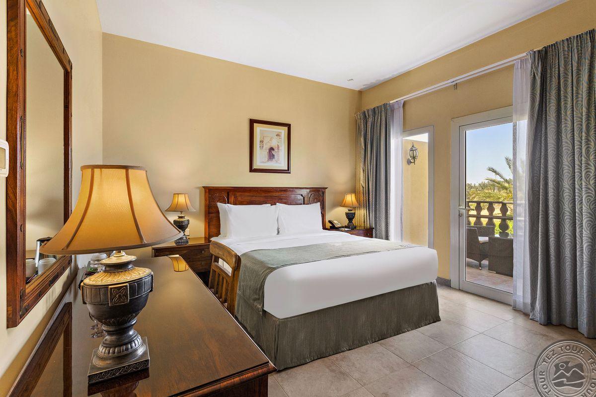 Al Hamra Village Hotel 4