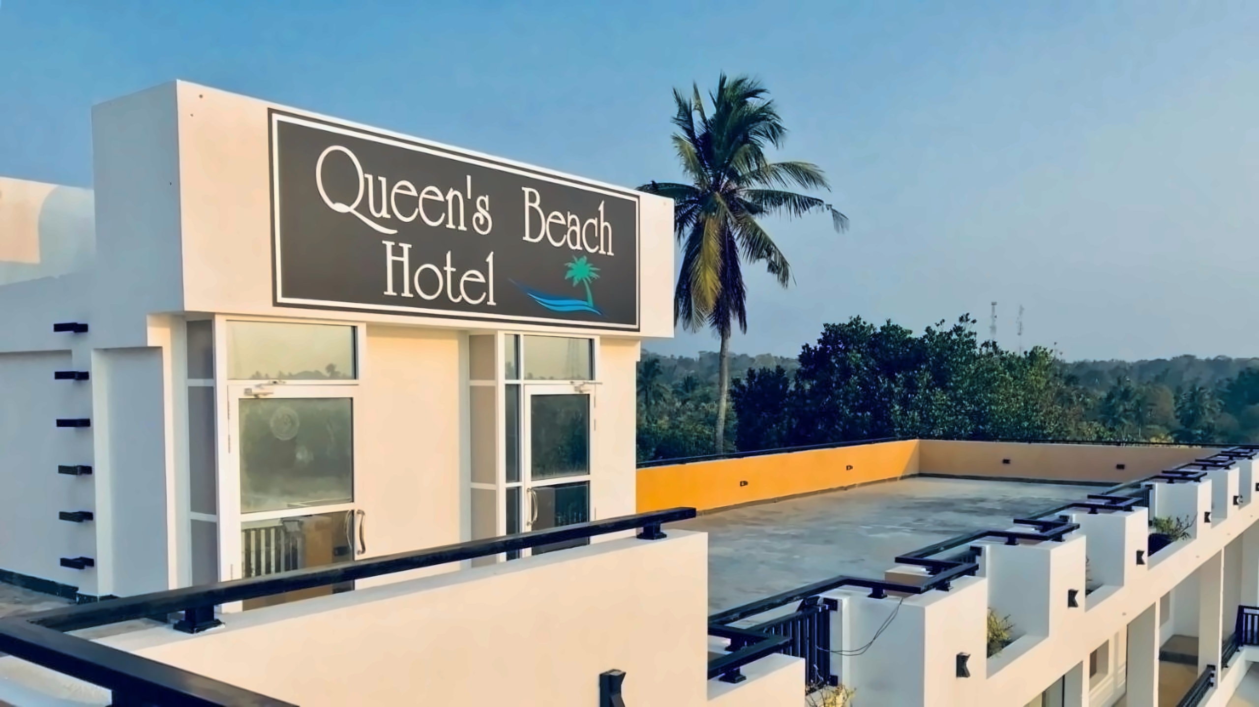 Queen's Beach 4