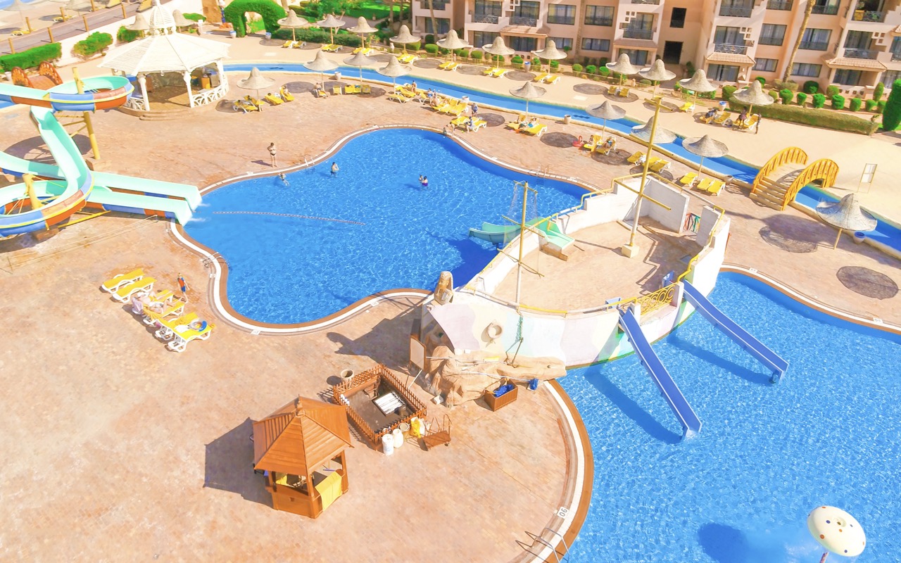 Parrotel Aqua Park Resort (ex. Park Inn) 2