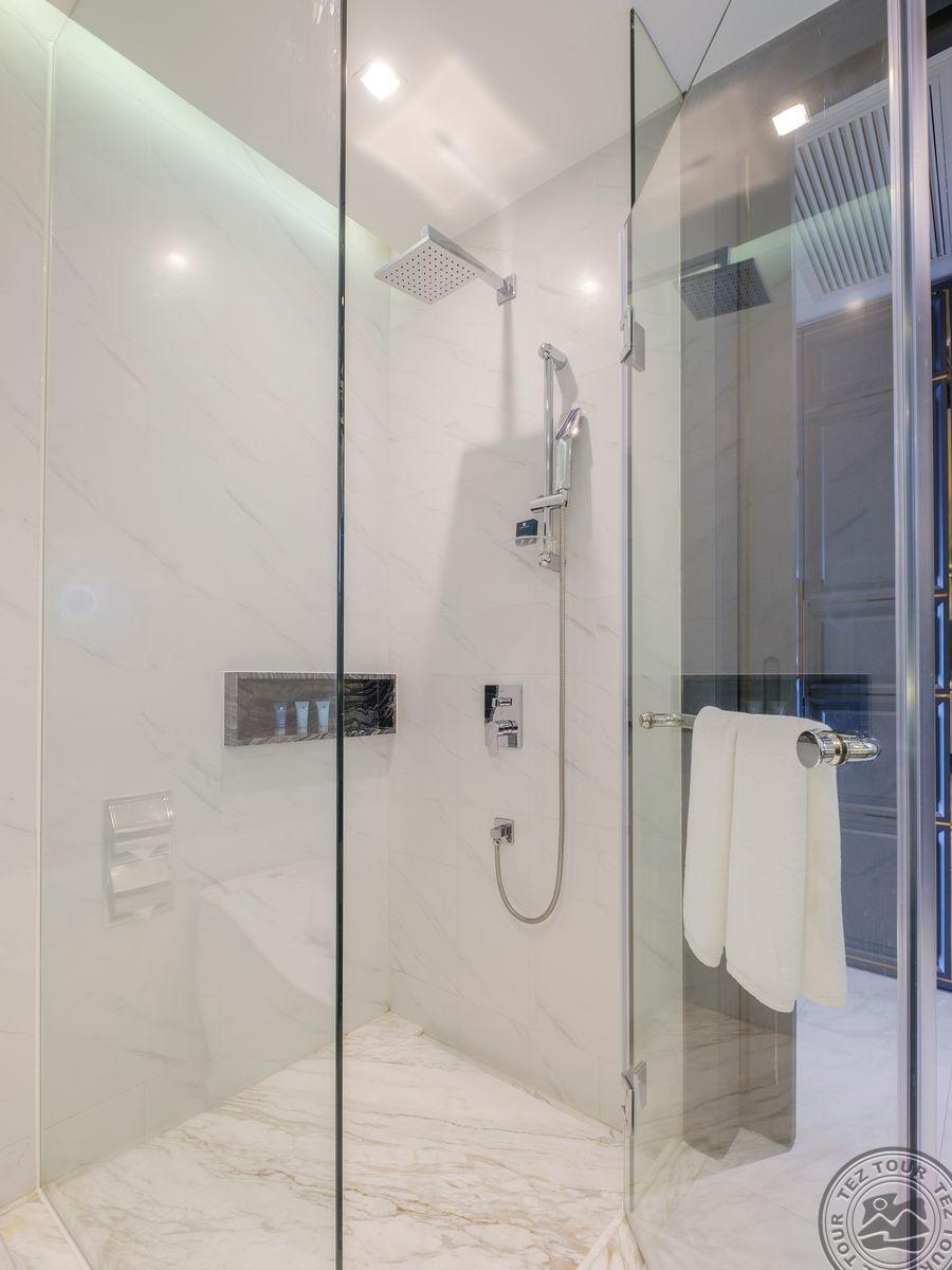 Wyndham Grand Nai Harn Beach Phuket 5