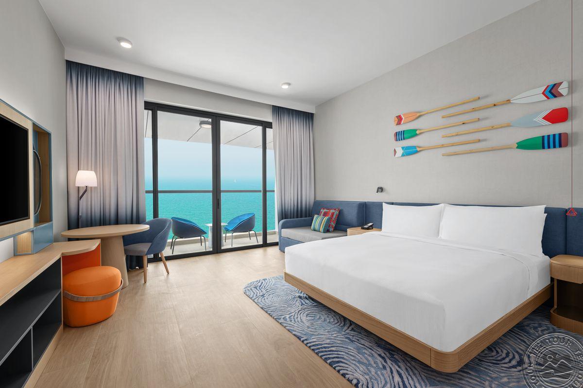 Hampton By Hilton Marjan Island 6