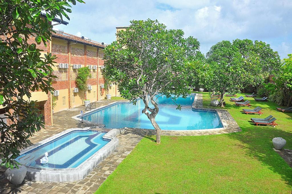 The Long Beach Resort 4