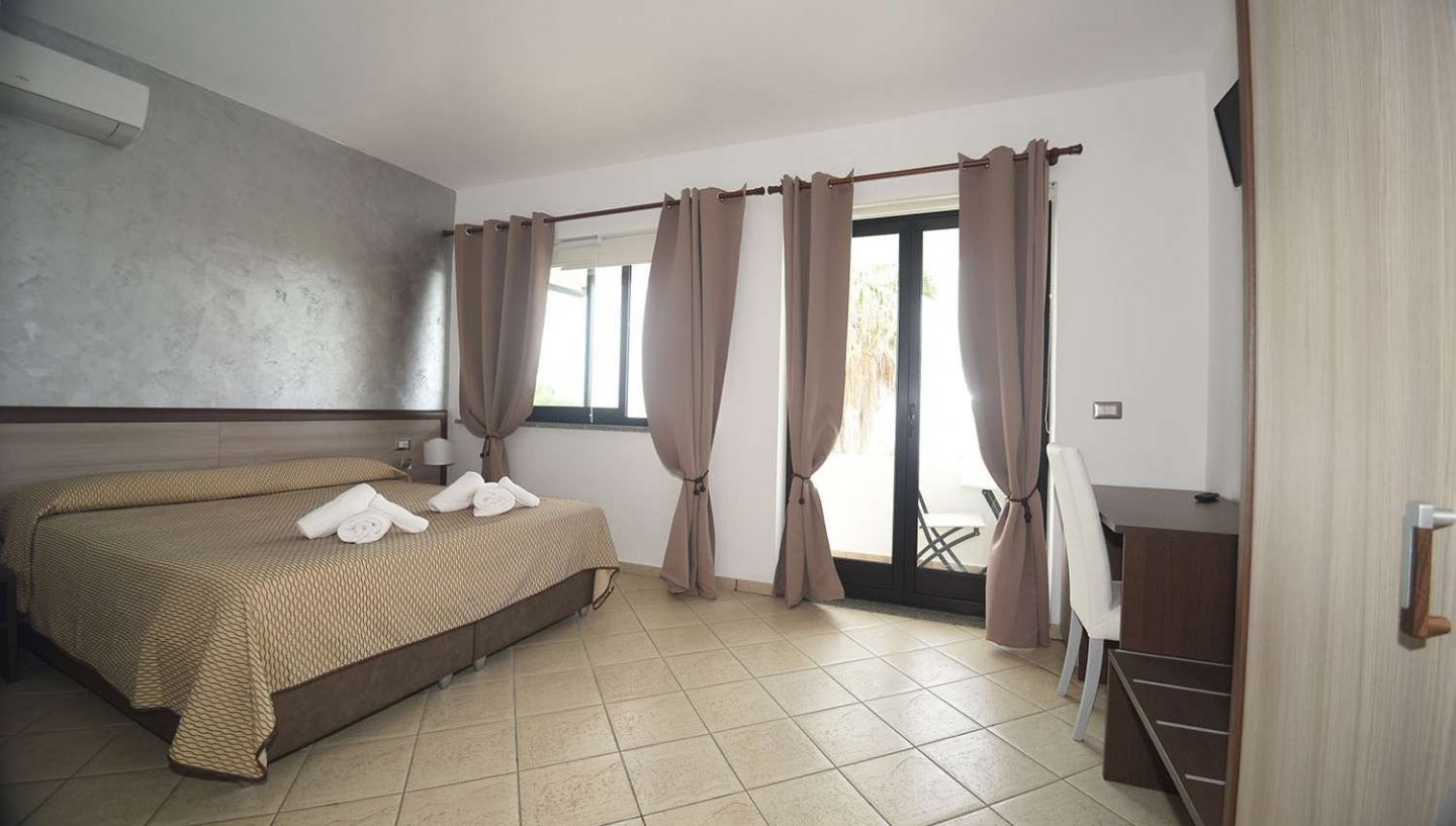 Villaggio Pineta Petto Bianco 2