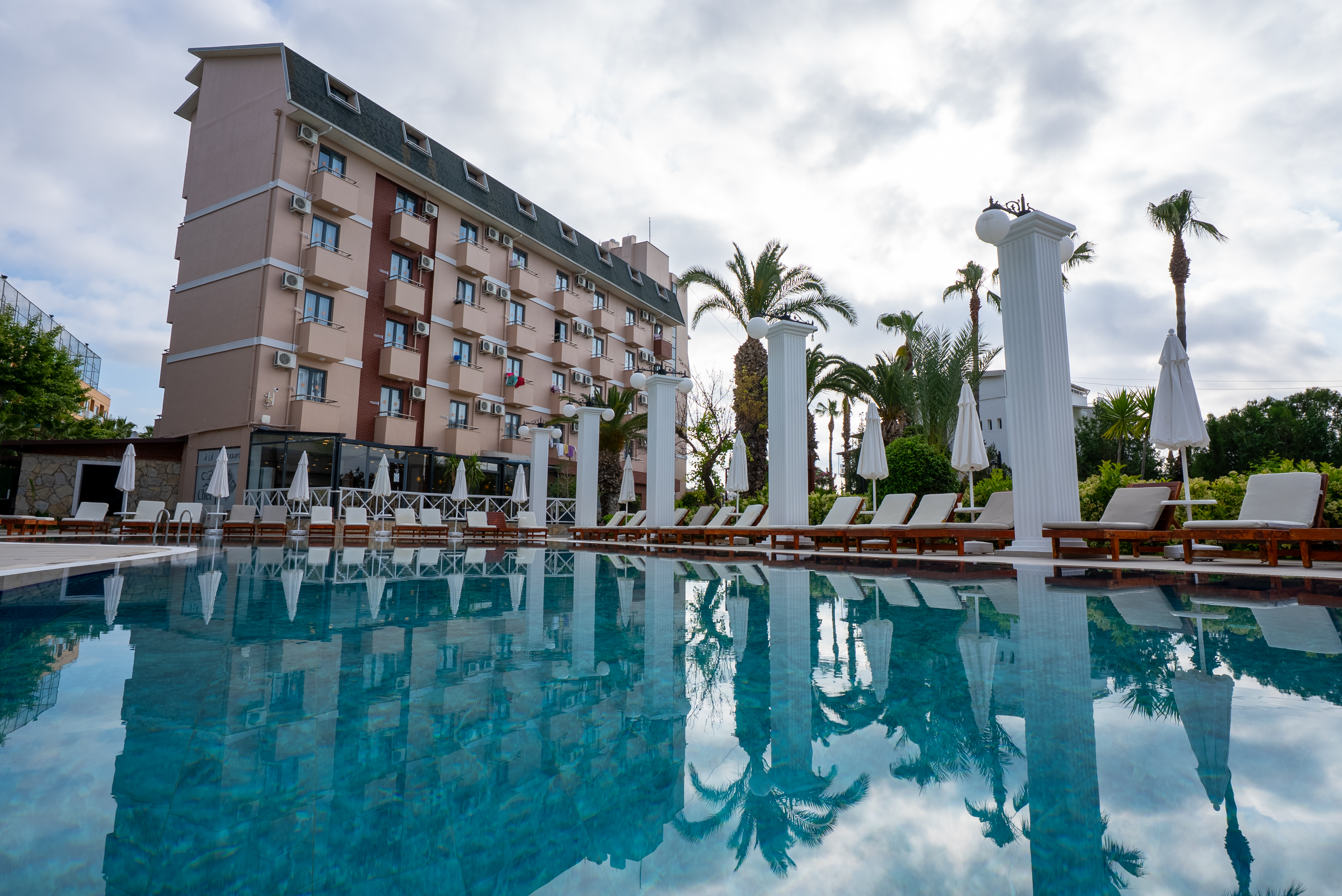 Club Aqua Plaza Otel 2