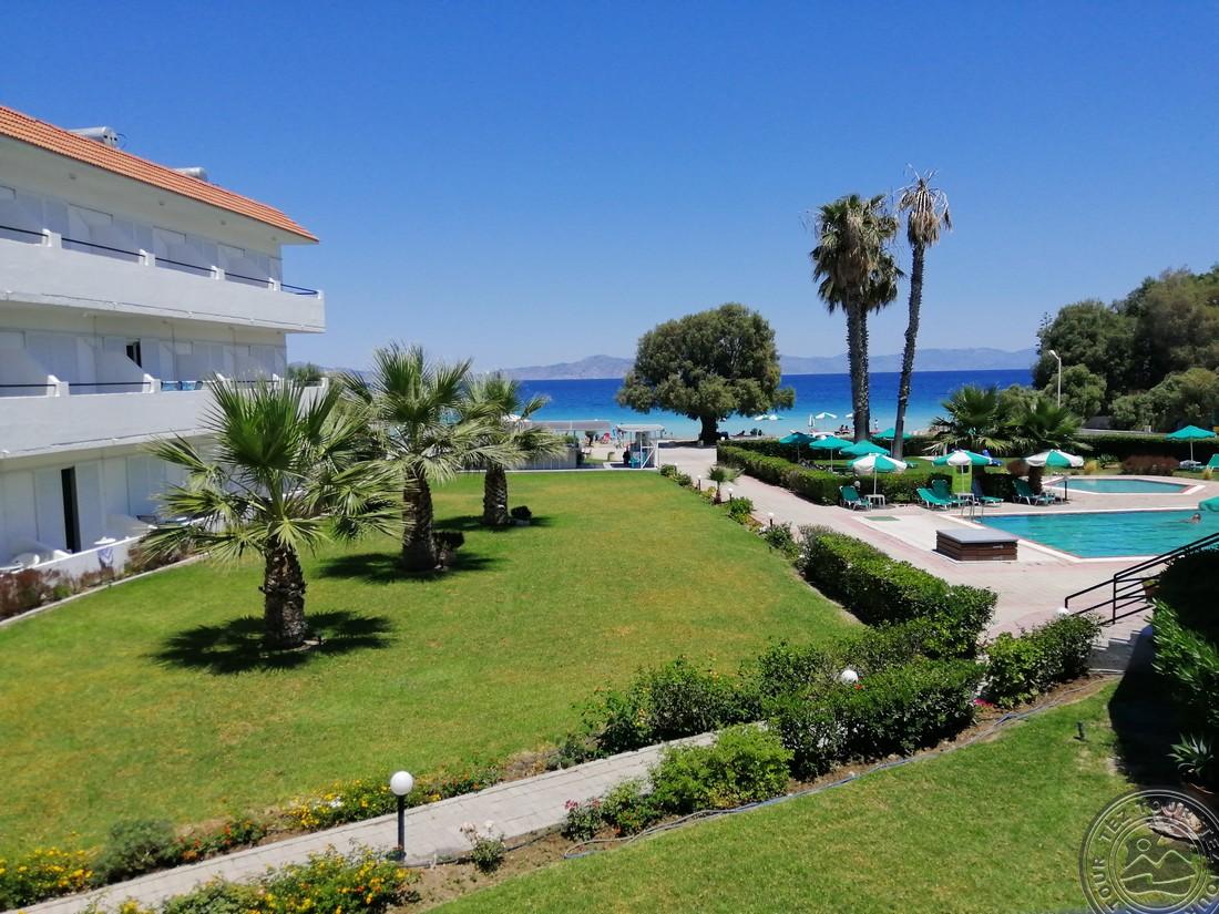 Pylea Beach Hotel 4
