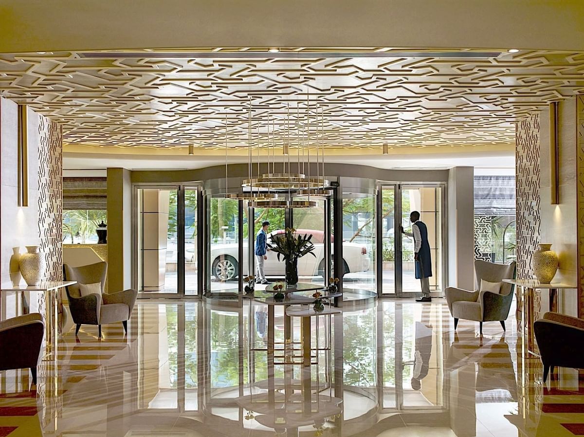 Two Seasons Hotel & Apartments 5