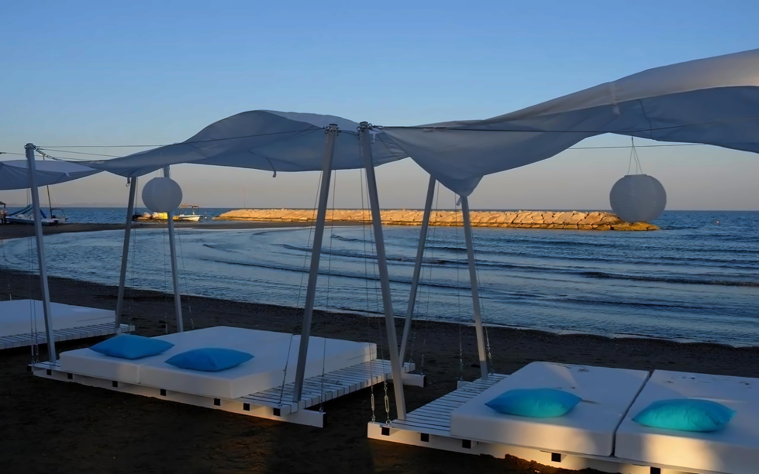 Sandy Beach Hotel 2
