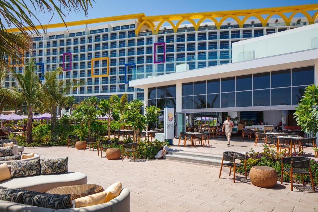 Centara Mirage Beach Resort Dubai 2