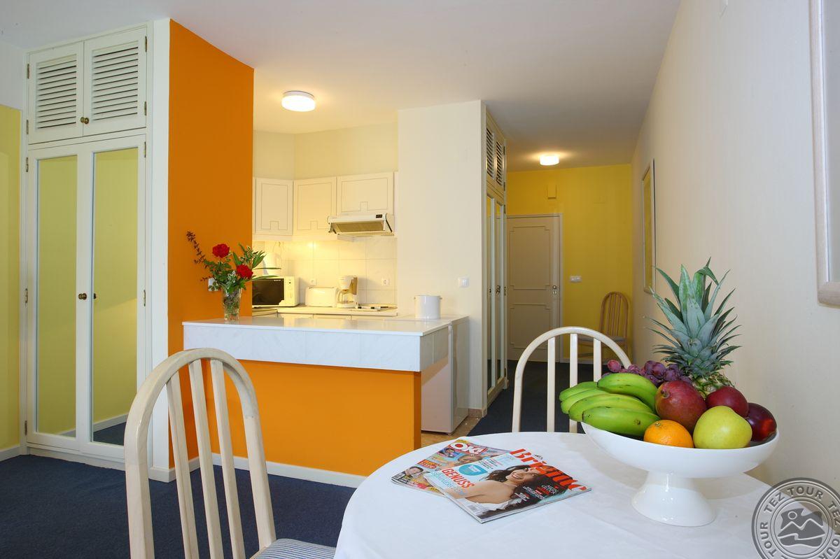 Canico Bay 5