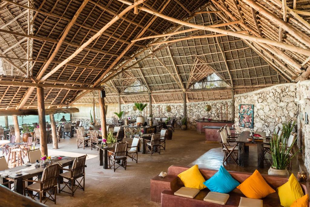 Sunshine Marine Lodge 3
