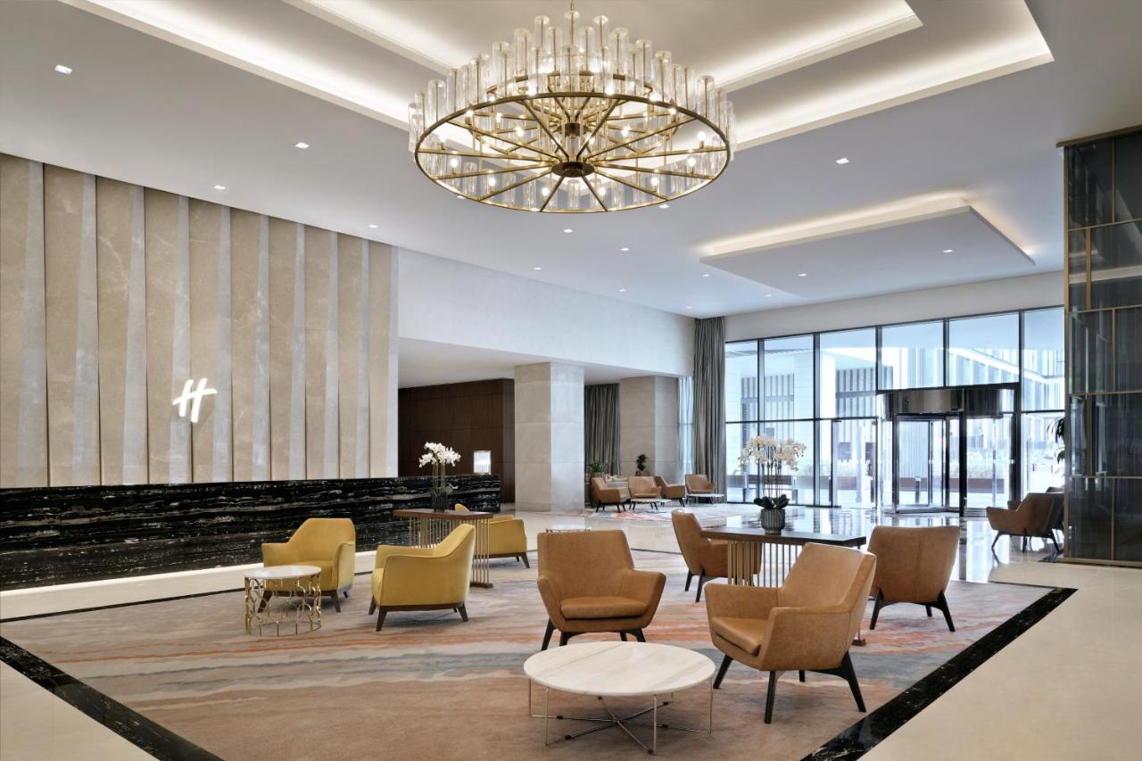 Holiday Inn Dubai Al Maktoum Airport 5