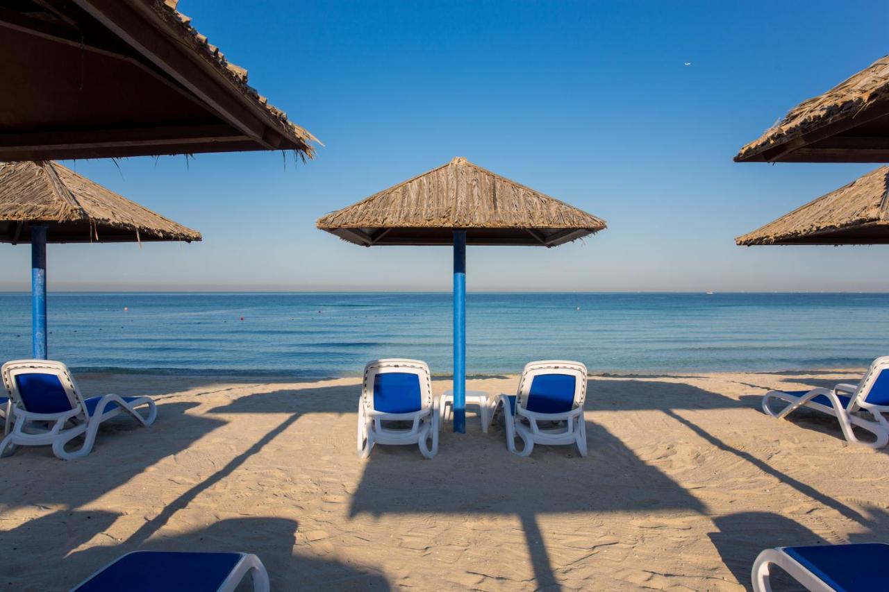 Ramada By Wyndham Beach Hotel Ajman 2